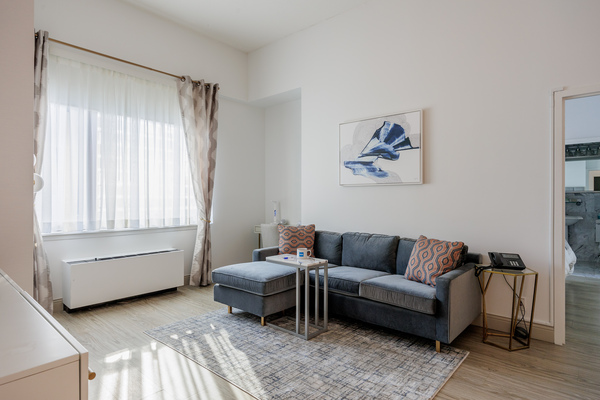 One Bedroom Queen Photo 2